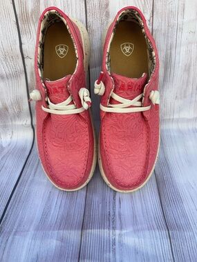 Ariat Hilo Hot Pink Floral Embossed Women’s Slip On Shoes Size 7.5B